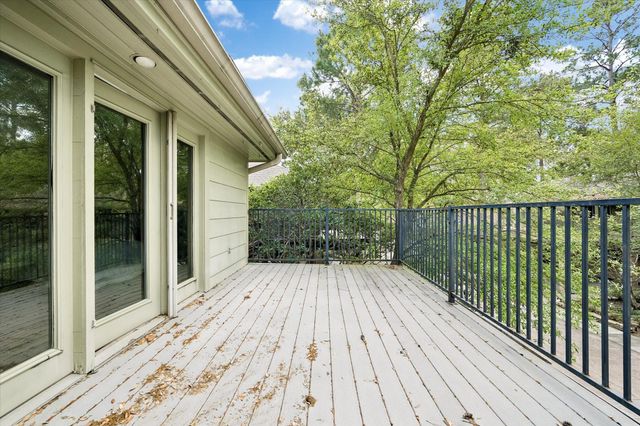 201 Vanderpool Lane 105, Houston, TX 77024