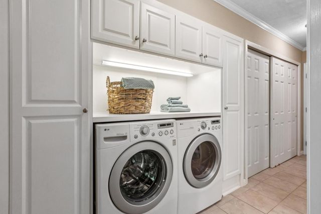 1115 Continentals Way 203, Belmont, CA 94002