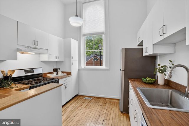 823 S SHARP ST, Baltimore, MD 21230