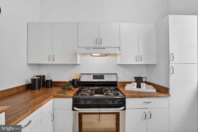 823 S SHARP ST, Baltimore, MD 21230