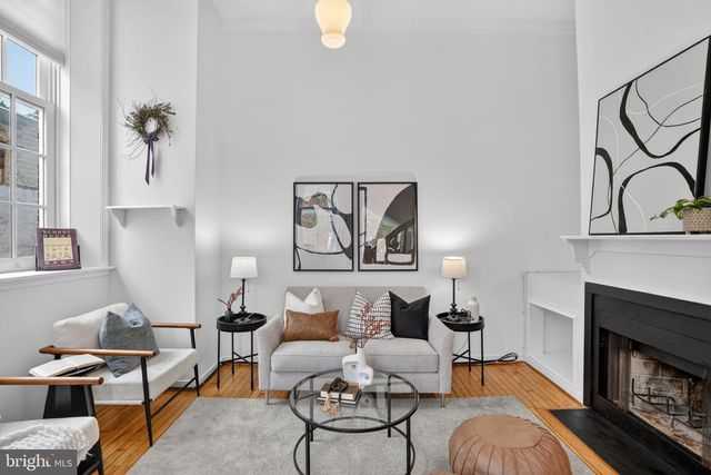 823 S SHARP ST, Baltimore, MD 21230