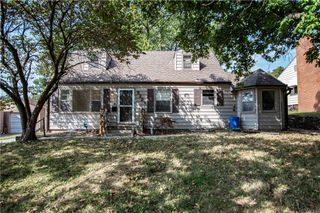 522 S Ralston Street, Sugar Creek, MO 64053