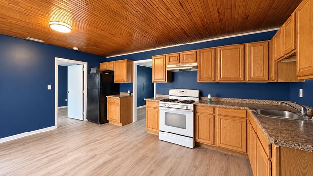 4241 Greenbrier Lane, Richton Park, IL 60471