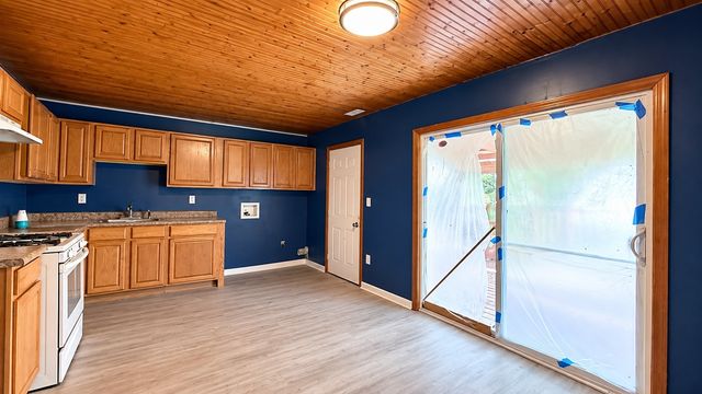 4241 Greenbrier Lane, Richton Park, IL 60471