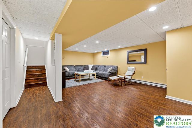 8053 Cross Creek Circle, Upper Macungie Twp, PA 18031