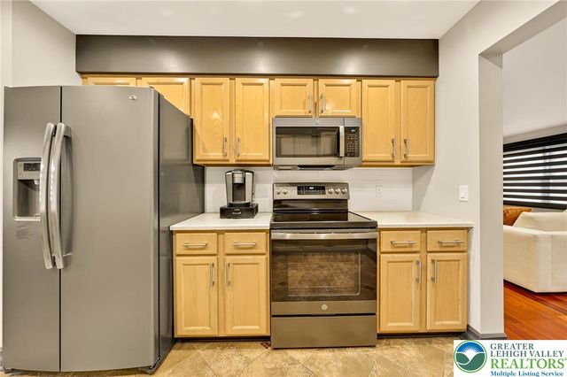 8053 Cross Creek Circle, Upper Macungie Twp, PA 18031