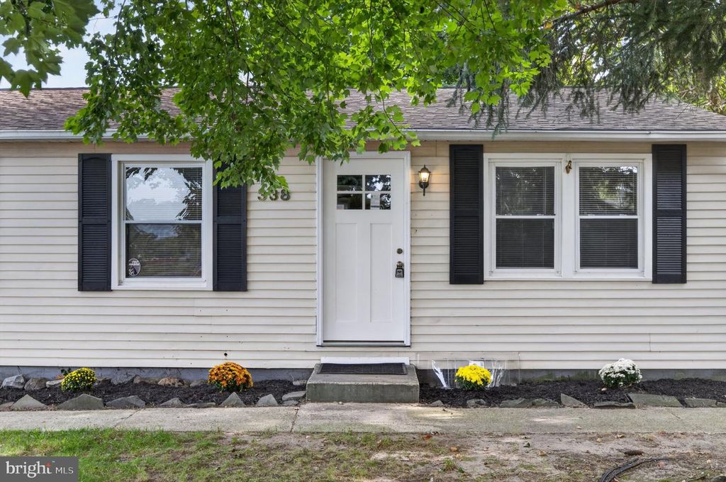 129 COLIN ST, SWEDESBORO, NJ 08085 — exterior