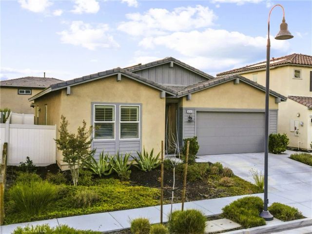 18140 Luna Way, Saugus, CA 91350