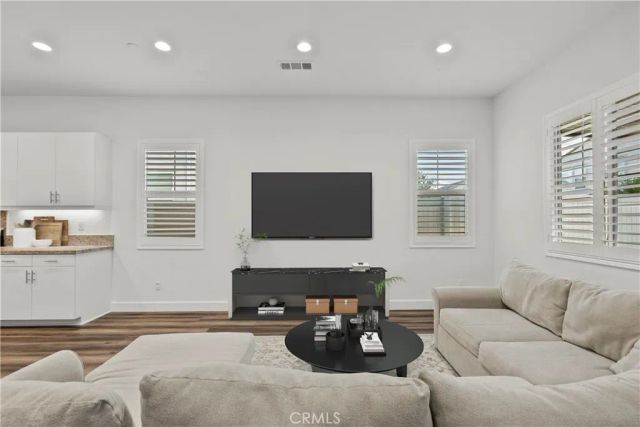 18140 Luna Way, Saugus, CA 91350