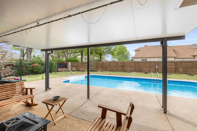 9333 BREAKSTONE CV, Collierville, TN 38017