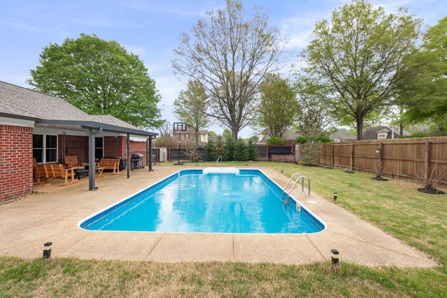 9333 BREAKSTONE CV, Collierville, TN 38017