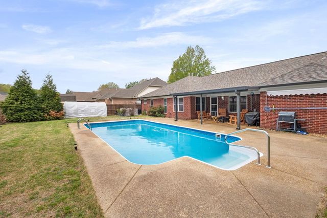 9333 BREAKSTONE CV, Collierville, TN 38017