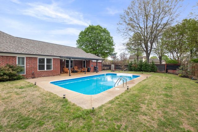 9333 BREAKSTONE CV, Collierville, TN 38017