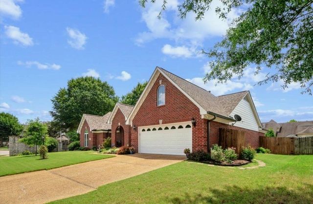 9333 BREAKSTONE CV, Collierville, TN 38017