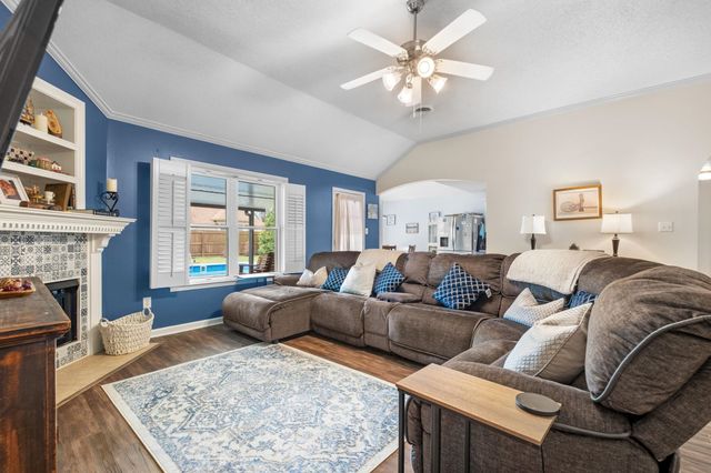 9333 BREAKSTONE CV, Collierville, TN 38017