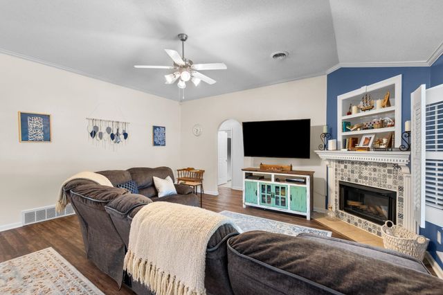 9333 BREAKSTONE CV, Collierville, TN 38017