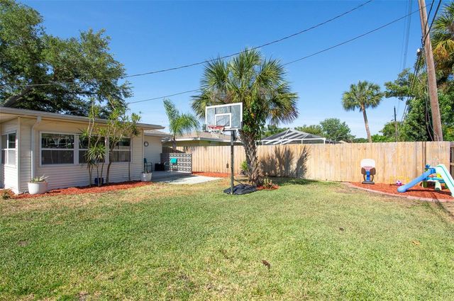 11549 69TH AVENUE, Seminole, FL 33772