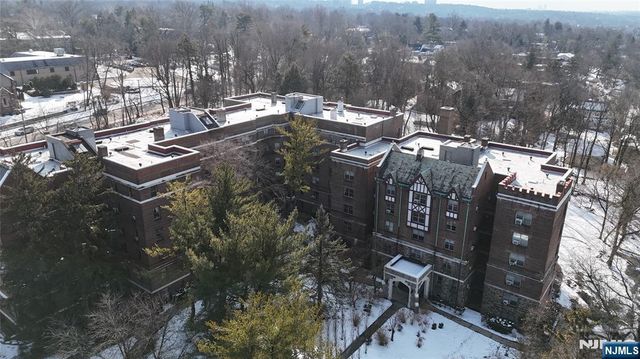 100 Palisade Avenue D12, Englewood, NJ 07631