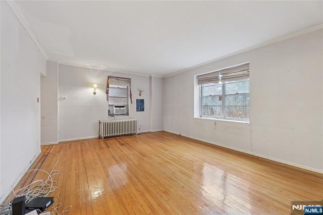 100 Palisade Avenue D12, Englewood, NJ 07631