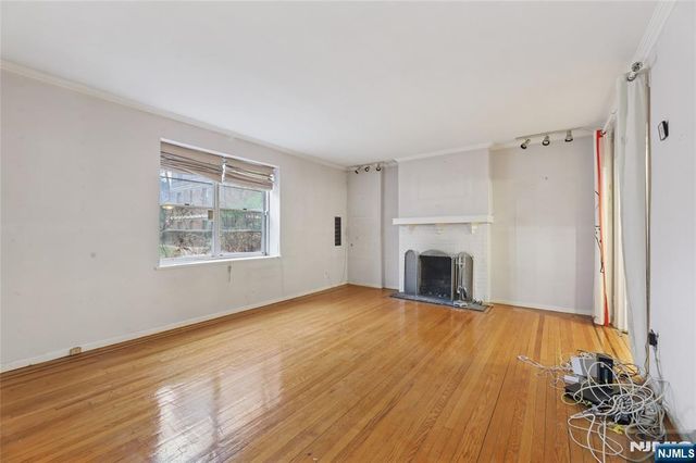 100 Palisade Avenue D12, Englewood, NJ 07631