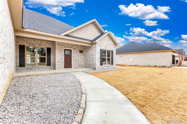 120 Trotter's View Road, Deatsville, AL 36022