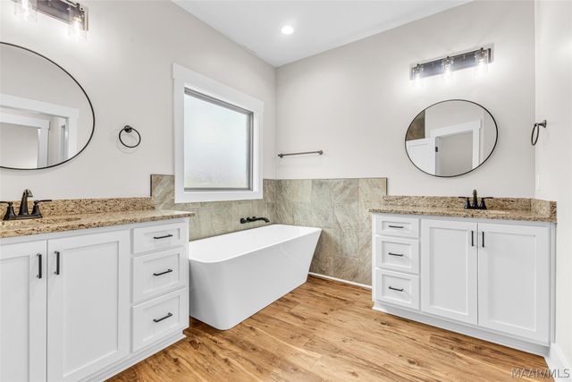 120 Trotter's View Road, Deatsville, AL 36022