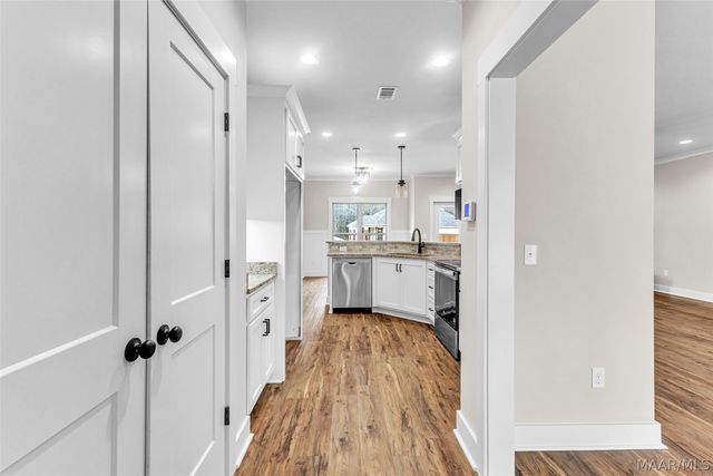 120 Trotter's View Road, Deatsville, AL 36022