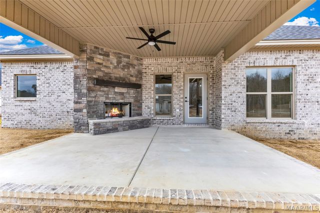 120 Trotter's View Road, Deatsville, AL 36022