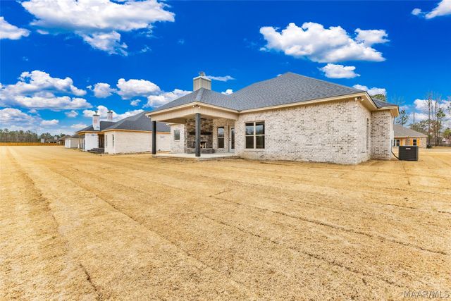 120 Trotter's View Road, Deatsville, AL 36022