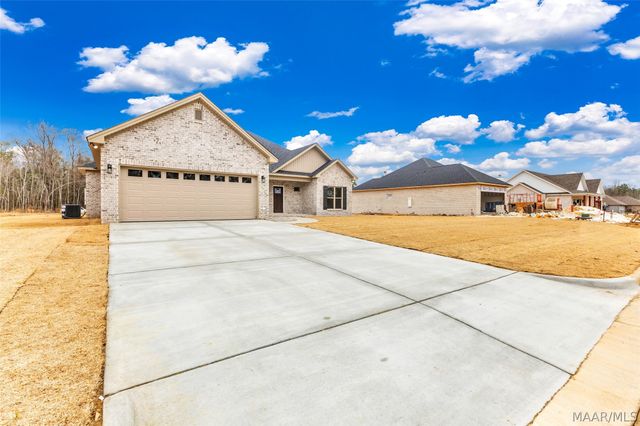 120 Trotter's View Road, Deatsville, AL 36022