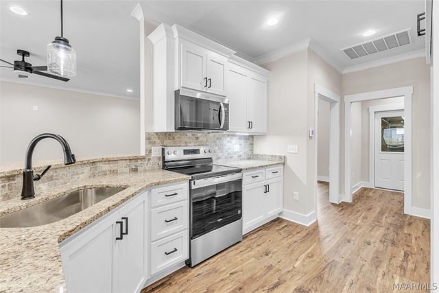 120 Trotter's View Road, Deatsville, AL 36022