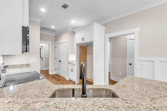 120 Trotter's View Road, Deatsville, AL 36022