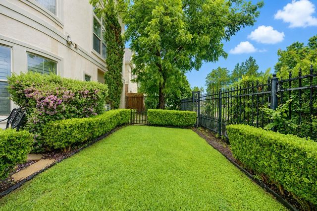 6302 Prague Street, Houston, TX 77007