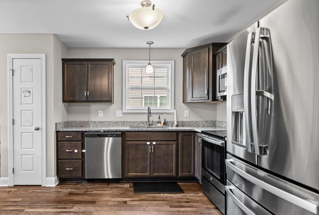 386 Dugger Dr, Clarksville, TN 37042