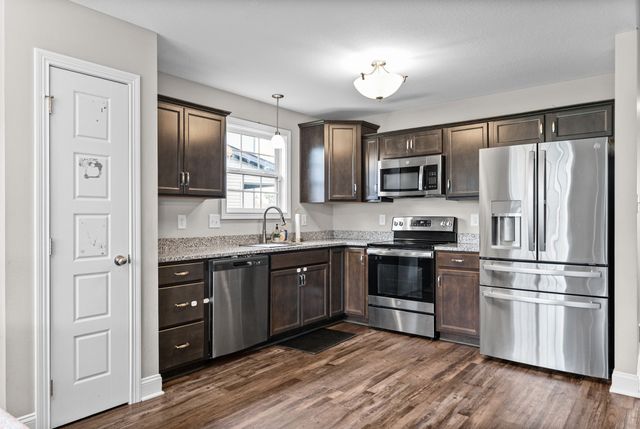 386 Dugger Dr, Clarksville, TN 37042