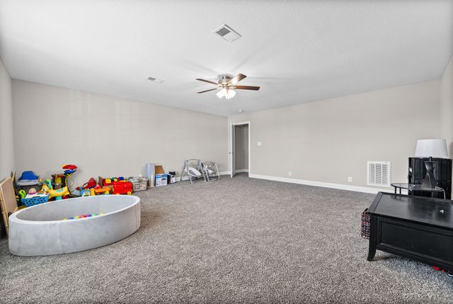 386 Dugger Dr, Clarksville, TN 37042