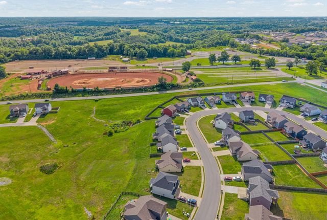 386 Dugger Dr, Clarksville, TN 37042