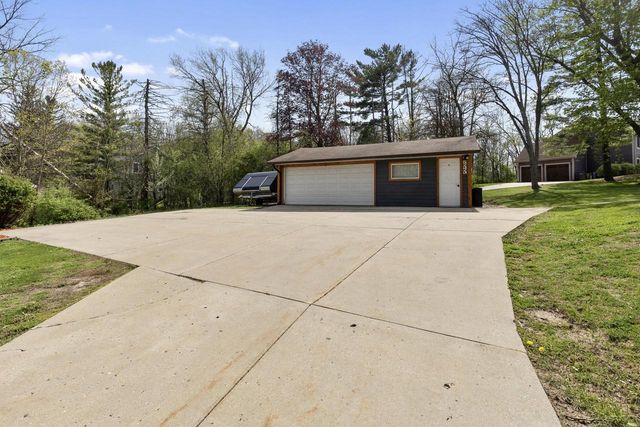 W195S7373 Racine AVENUE, Muskego, WI 53150