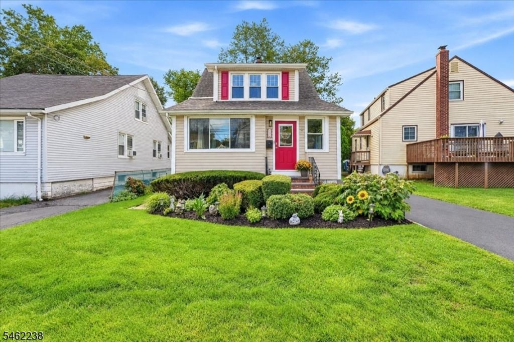 53 Seneca Ave, Dumont Boro, NJ 07628 — photo 2