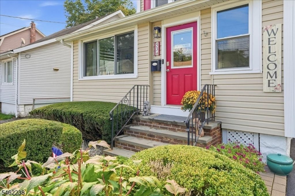 53 Seneca Ave, Dumont Boro, NJ 07628 — photo 4