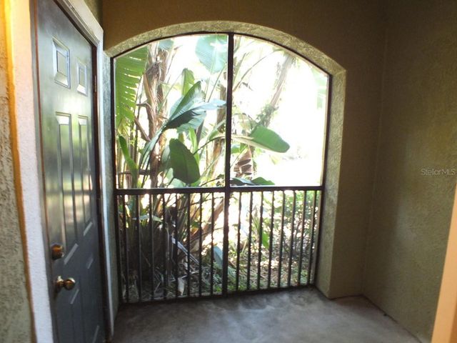 10106 COURTNEY OAKS CIRCLE 104, Tampa, FL 33619