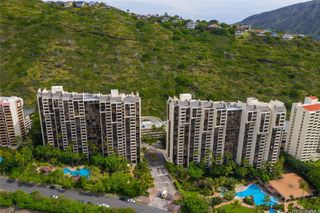 521 Hahaione Street 2/12H, Honolulu, HI 96825