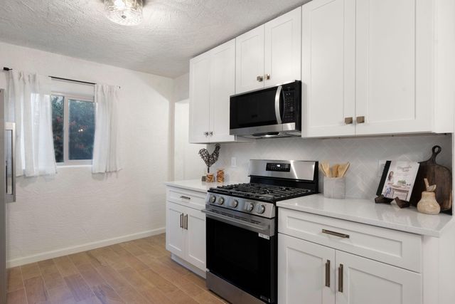 4523 Burton Avenue SE, Albuquerque, NM 87108