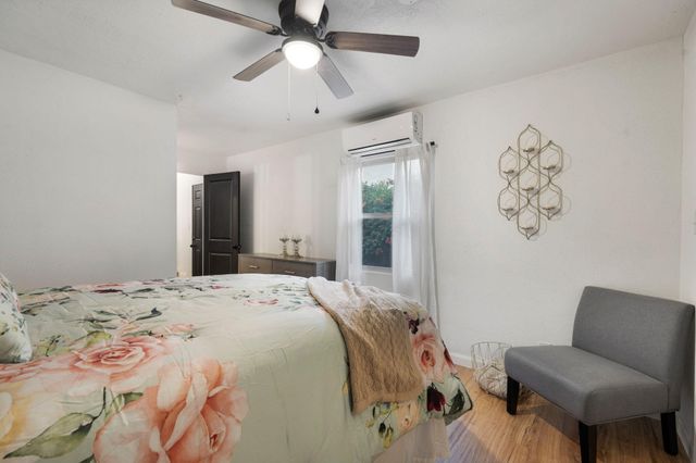 4523 Burton Avenue SE, Albuquerque, NM 87108