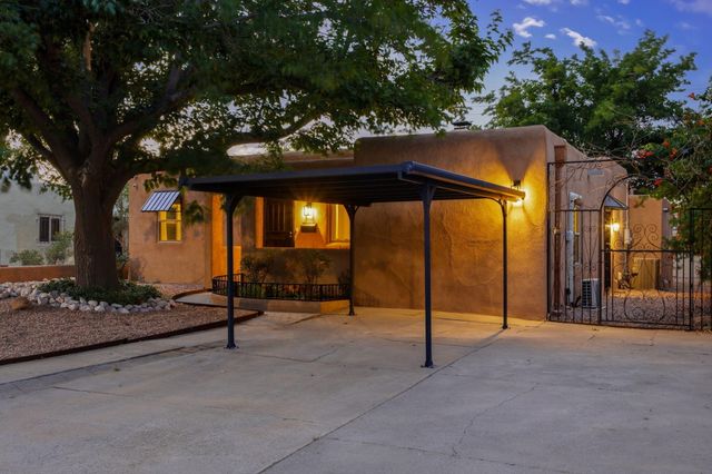 4523 Burton Avenue SE, Albuquerque, NM 87108