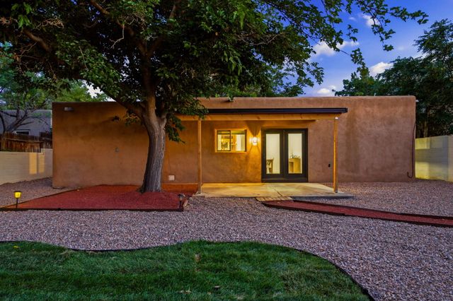 4523 Burton Avenue SE, Albuquerque, NM 87108