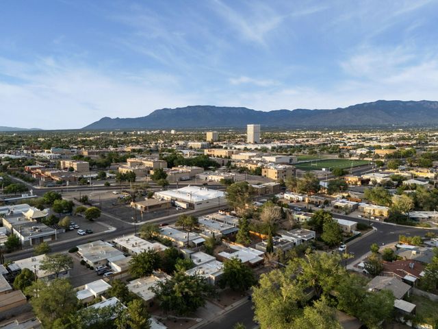 4523 Burton Avenue SE, Albuquerque, NM 87108
