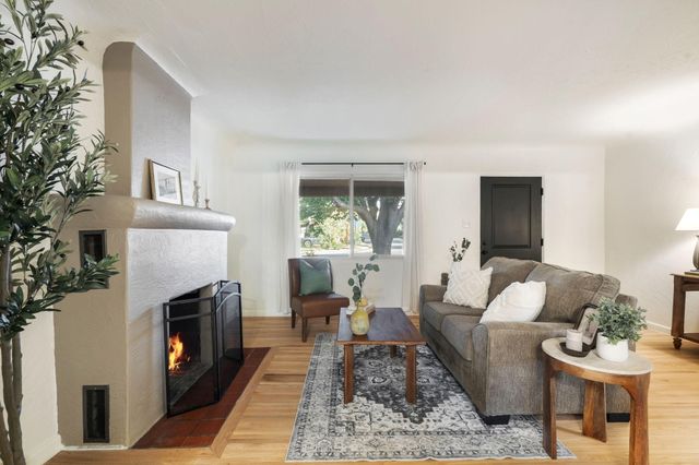 4523 Burton Avenue SE, Albuquerque, NM 87108