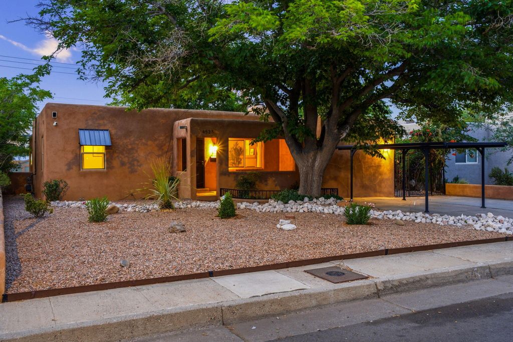 4523 Burton Avenue SE, Albuquerque, NM 87108
