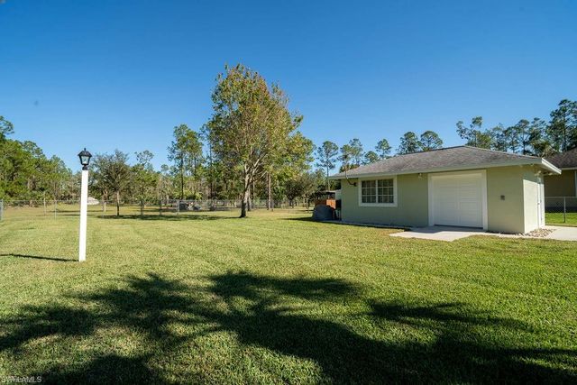 2421 22nd AVE NE, Naples, FL 34120